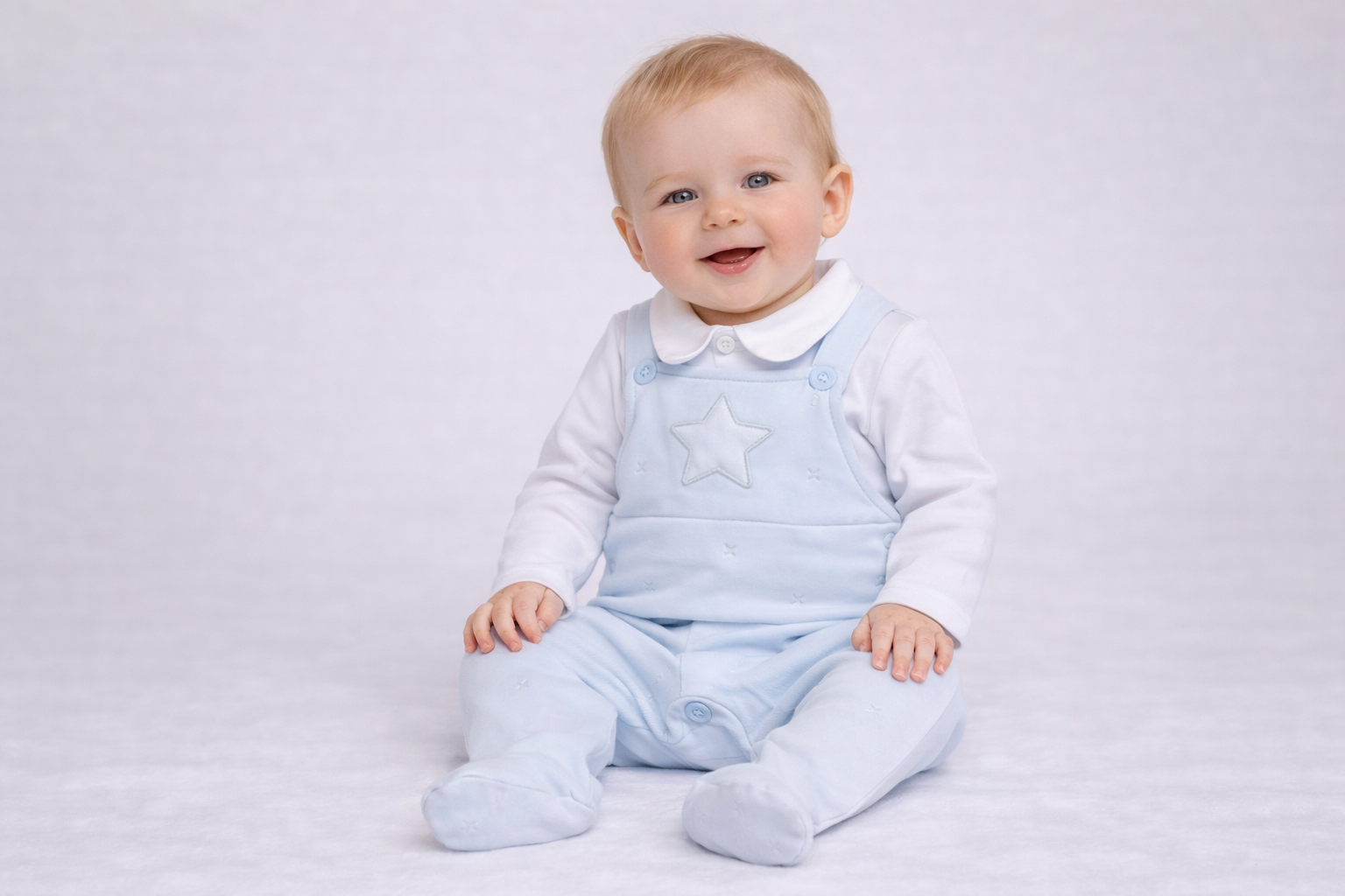 Star Textured Dungaree Set – by Rock-a-Bye Boutique (6–9 Months) LAST ONE‼️
