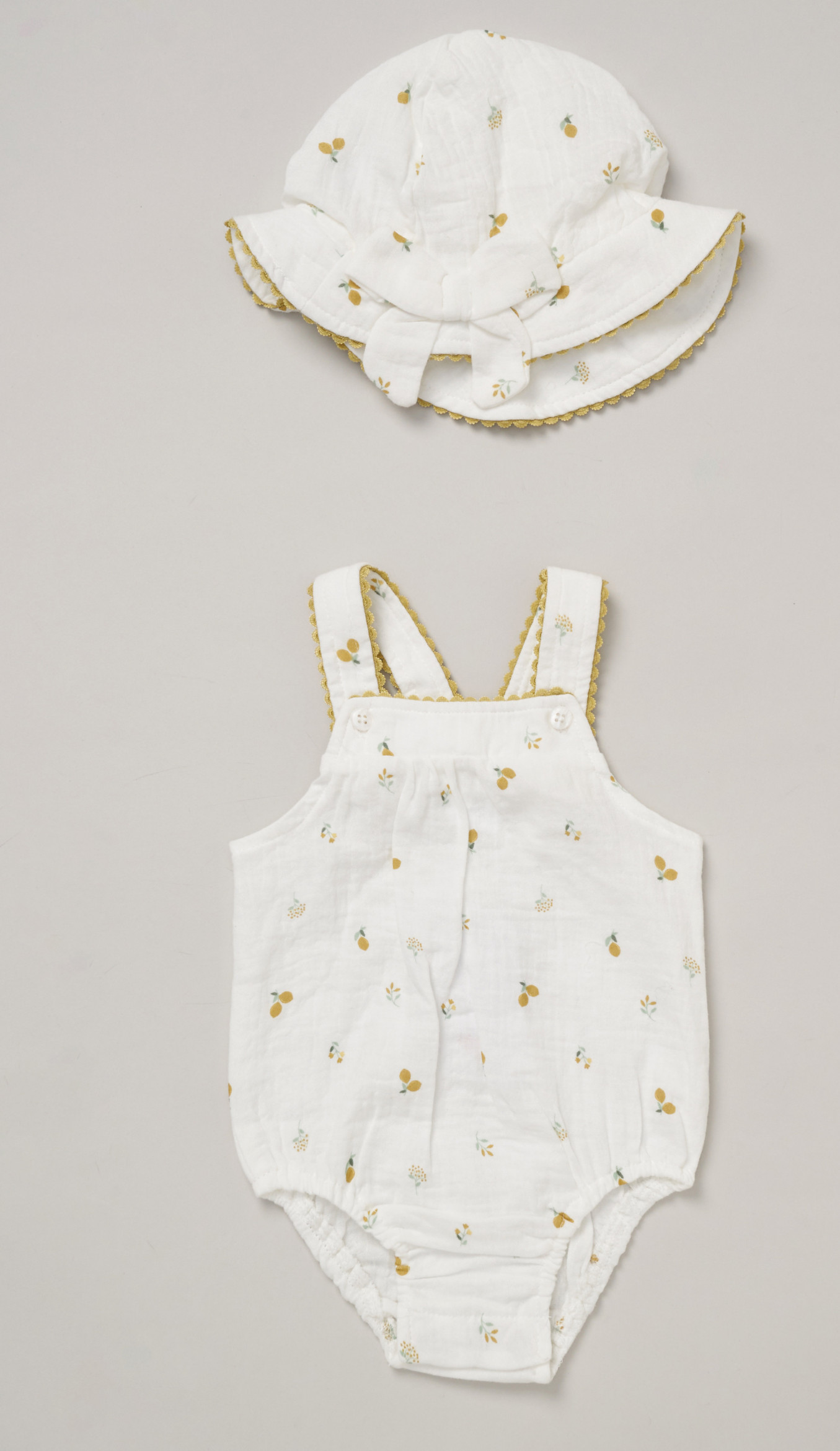 Lemons Muslin Romper & Hat Set – by Rock-a-Bye Boutique (6-9 Months) LAST ONE‼️ - Image 2