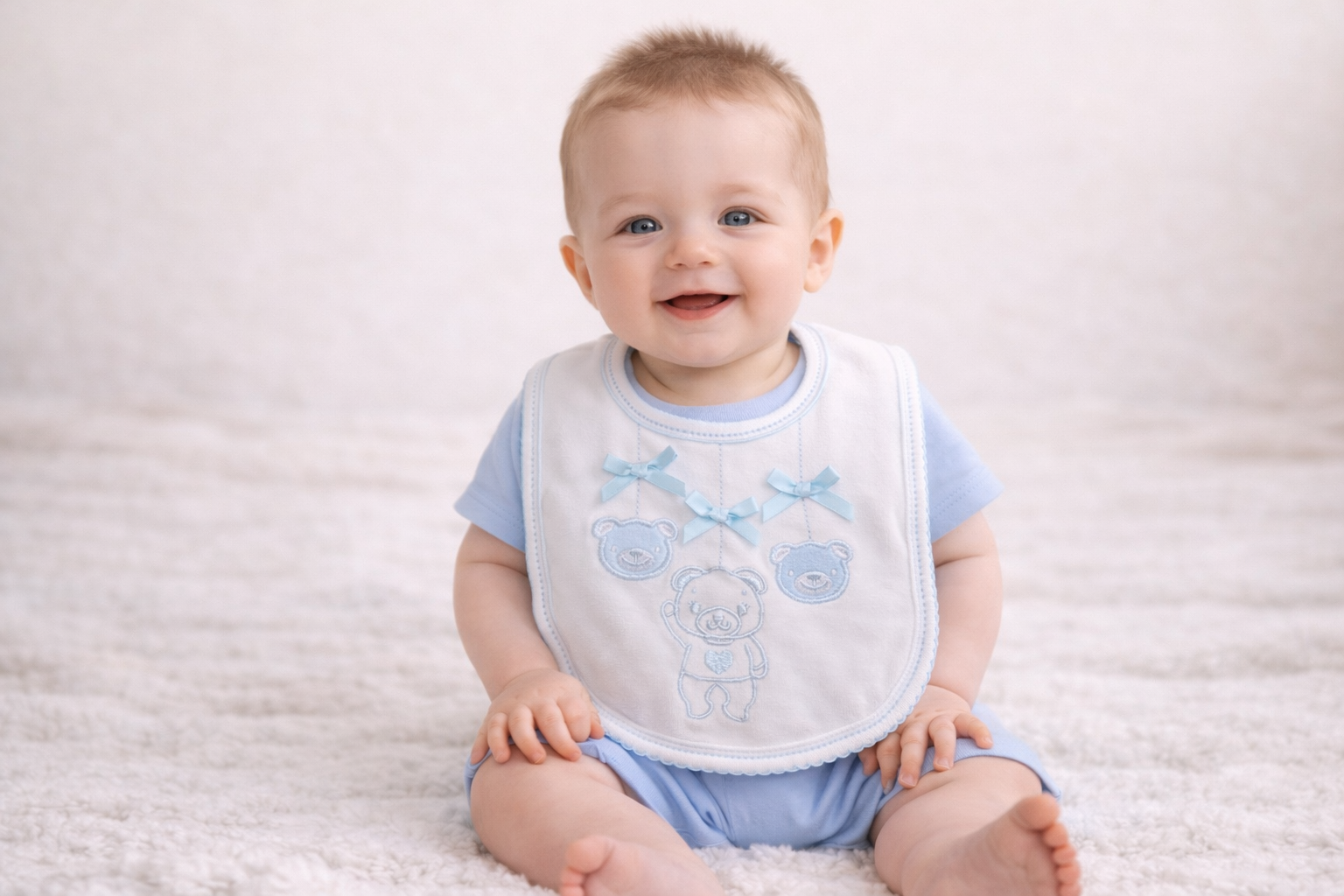 Teddies Embroidered Bib (One Size) – by Soft Touch