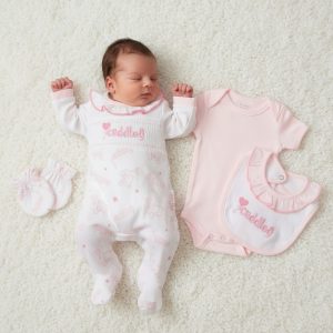 Smocked “Cuddles” 4 Piece Gift Set – by Tiny Chick (3–5 lbs)