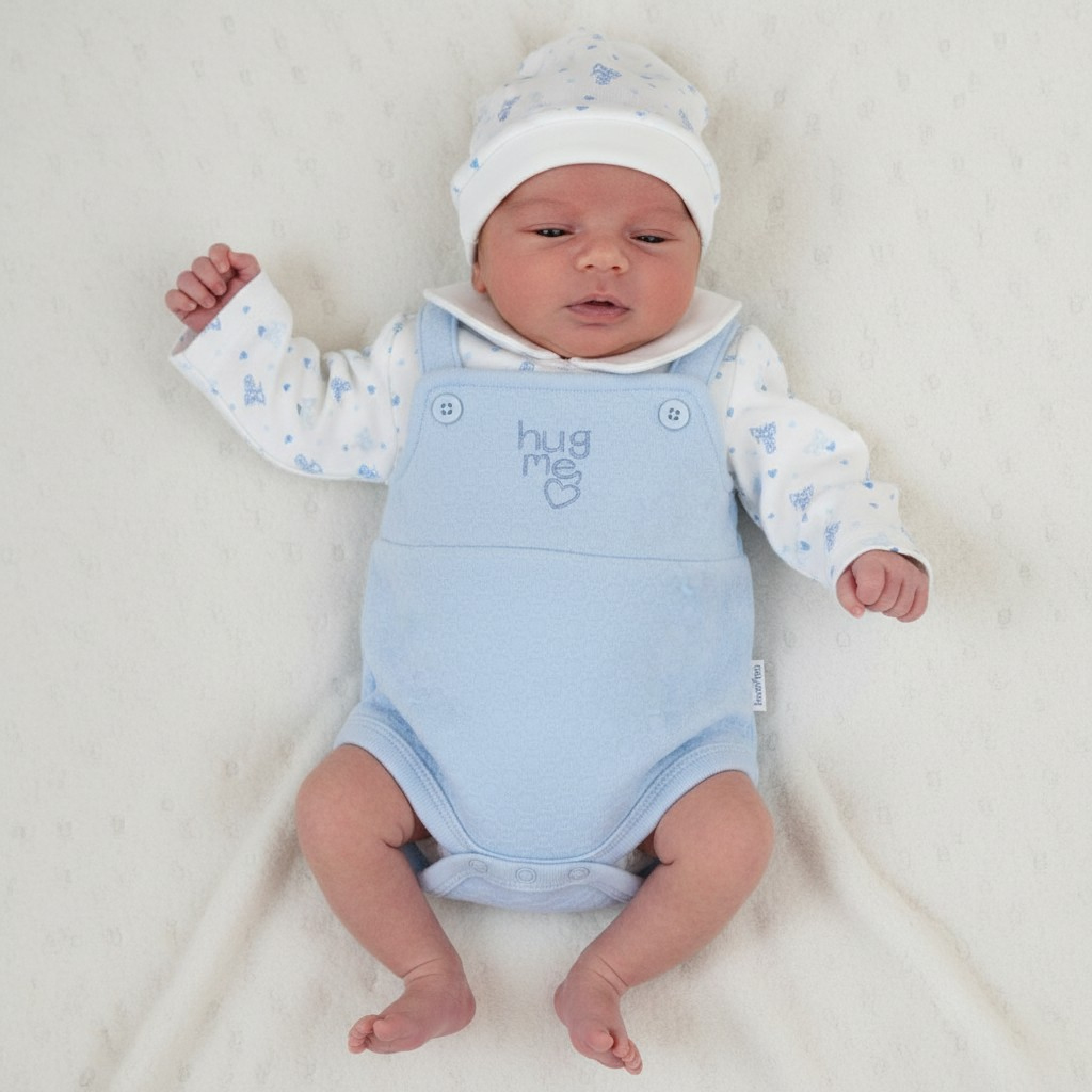 Sky “Hug Me” Dungaree Set – by Tiny Chick (3–8 lbs)
