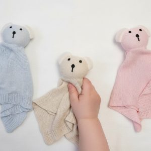 Knitted Bamboo Teddy Comforter – by Cute & Co (28 x 28cm)
