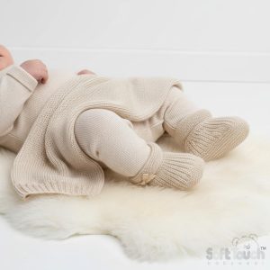 Biscuit Bow Knit Booties – by Soft Touch (Newborn+)